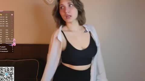 Snapshot of flirtbubble chatting on October 10, 2025, 8:19 pm Doloras online show from October 10, 2025, 8:19 pm