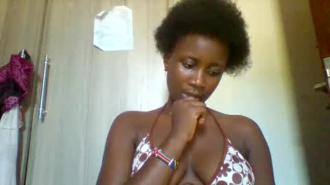flirty_arrya online show from April 13, 2026, 11:27 am