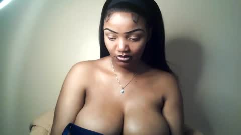 flirtymimie online show from June 18, 2026, 9:14 am