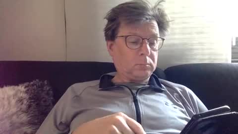 flonolalacla online show from March 9, 2025, 4:22 pm