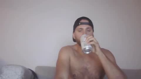 Snapshot of flopy1995 chatting on December 29, 2024, 6:35 am flopy1995 online show from December 29, 2024, 6:35 am