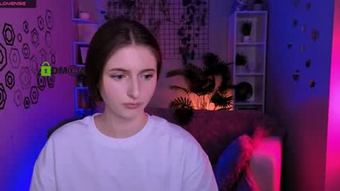 Snapshot of flora_ri chatting on June 11, 2026, 9:29 am just ask me online show from June 11, 2026, 9:29 am