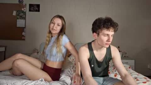 Flora and Sam online show from February 15, 2026, 1:20 pm