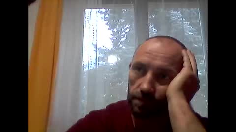 Snapshot of florekmilan chatting on November 26, 2025, 8:15 am florekmilan online show from November 26, 2025, 8:15 am
