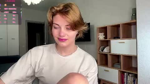 Flora online show from July 15, 2026, 3:17 pm
