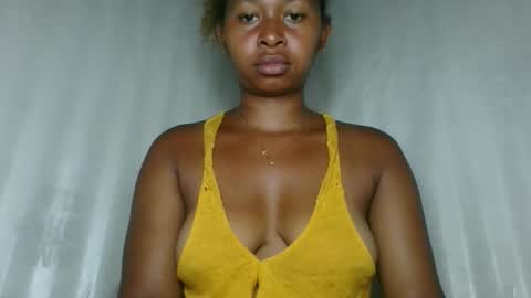 florencia011 online show from January 6, 2026, 5:16 pm