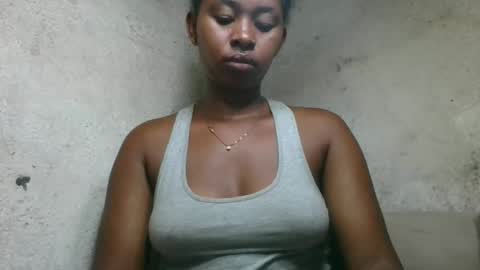 florencia011 online show from January 16, 2026, 7:07 pm