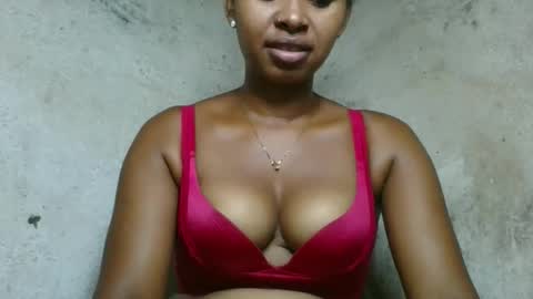 florencia011 online show from February 9, 2026, 9:24 am