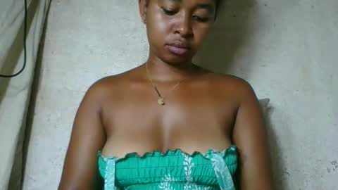 florencia011 online show from April 5, 2026, 5:59 am