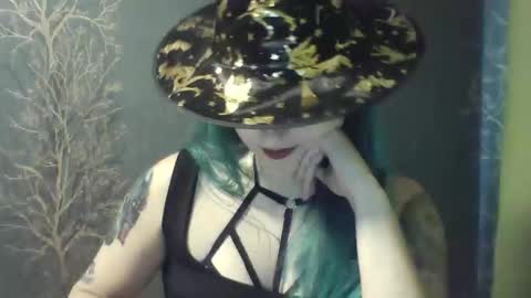 Snapshot of flower_bluee chatting on October 30, 2025, 9:55 am Ambika 3 online show from October 30, 2025, 9:55 am