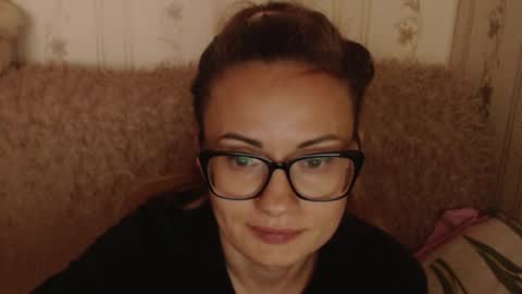 say meow and send tip  online show from September 20, 2025, 10:27 am