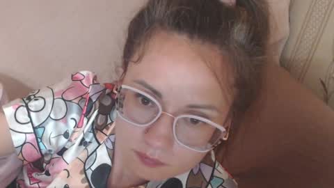 say meow and send tip  online show from May 15, 2026, 11:23 pm