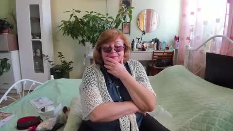 Flowerlower online show from September 29, 2025, 9:58 am