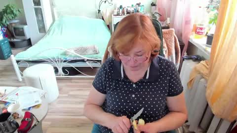Flowerlower online show from June 2, 2026, 9:33 am