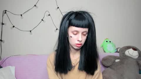 Flower online show from September 21, 2025, 4:30 pm