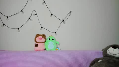 Flower online show from October 7, 2025, 3:53 pm