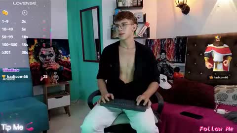 flowers109 online show from November 21, 2025, 10:30 pm