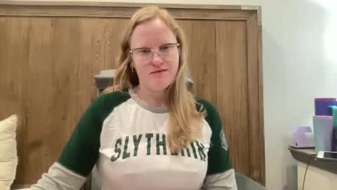 flowingpeach online show from January 17, 2026, 5:34 am