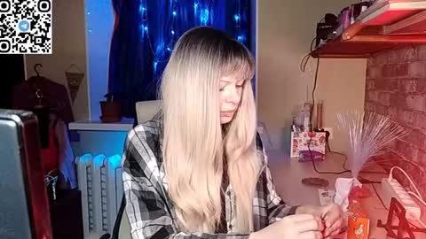 Snapshot of fluffy_duffy962 chatting on June 5, 2026, 9:09 pm Irene online show from June 5, 2026, 9:09 pm