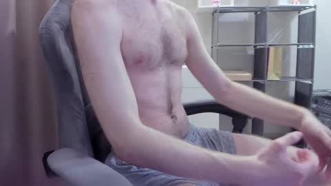 Snapshot of fluffycat_ chatting on December 15, 2024, 7:42 pm fluffycat online show from December 15, 2024, 7:42 pm