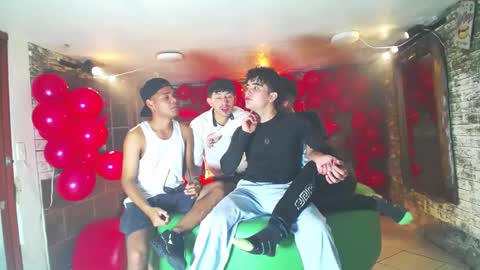 Snapshot of flyckers chatting on March 4, 2025, 9:11 pm flyckers online show from March 4, 2025, 9:11 pm