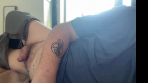 fnkywht60smthng_ online show from February 25, 2026, 9:35 pm