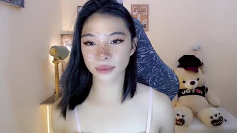 Snapshot of foeheart chatting on December 18, 2024, 3:58 am Foe online show from December 18, 2024, 3:58 am