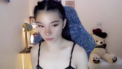 Snapshot of foeheart chatting on December 22, 2024, 11:20 pm Foe online show from December 22, 2024, 11:20 pm