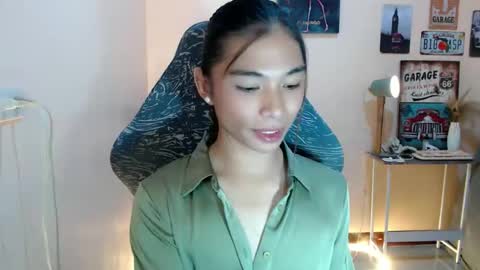 Snapshot of foeheart chatting on October 1, 2025, 2:01 pm Foe online show from October 1, 2025, 2:01 pm