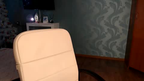 Molli  Ready for any play with you. Hottest show in pvt  Help a student earn big tokens  online show from February 7, 2026, 5:49 pm