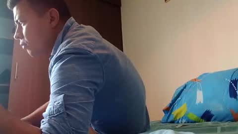 Snapshot of follonwx16xd chatting on September 22, 2025, 5:37 pm follonwx16xd online show from September 22, 2025, 5:37 pm