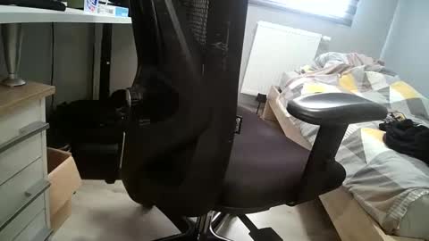 Snapshot of footlovverrr chatting on November 17, 2025, 12:22 pm footlovverrr online show from November 17, 2025, 12:22 pm