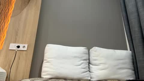 forbiddennvelvet online show from March 17, 2026, 1:25 pm