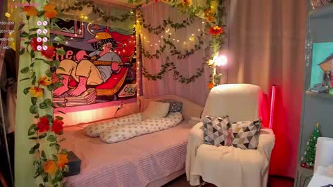 Snapshot of forest_lina chatting on February 16, 2025, 4:10 pm online show from February 16, 2025, 4:10 pm