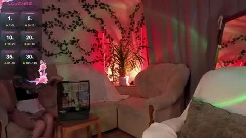 Snapshot of forest_lina chatting on May 11, 2026, 4:59 pm online show from May 11, 2026, 4:59 pm