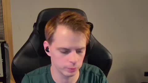 Snapshot of forever_broken chatting on December 2, 2024, 5:48 am forever_broken online show from December 2, 2024, 5:48 am