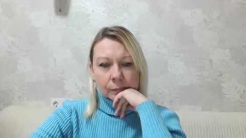 forever_smilex online show from December 11, 2024, 6:04 am