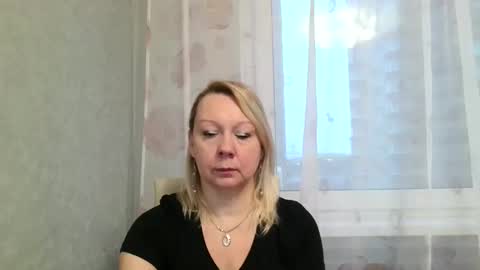 forever_smilex online show from January 28, 2025, 6:16 am