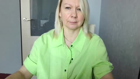 forever_smilex online show from February 7, 2025, 9:16 am