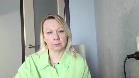 forever_smilex online show from March 4, 2025, 10:13 am