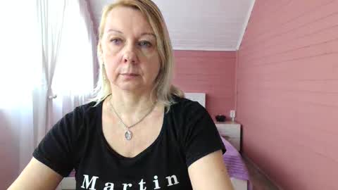 forever_smilex online show from March 10, 2025, 9:10 am