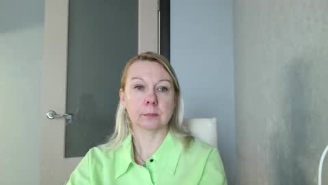 forever_smilex online show from March 11, 2025, 1:45 pm
