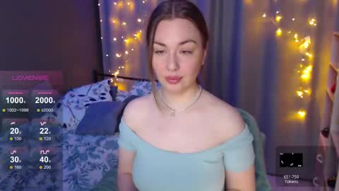 Snapshot of foreversmileme chatting on December 7, 2024, 11:34 pm Julia online show from December 7, 2024, 11:34 pm