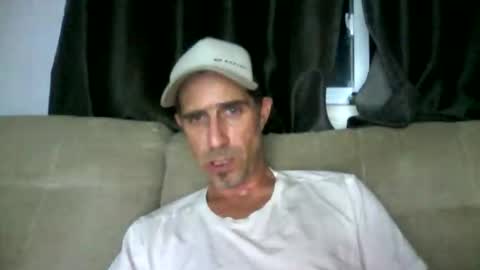 fouraide42 online show from March 30, 2026, 9:54 am