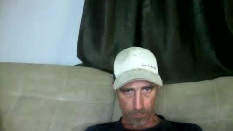 fouraide42 online show from June 1, 2026, 6:37 am