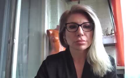 Snapshot of fox_red_lady7 chatting on April 2, 2026, 8:56 am fox_red_lady7 online show from April 2, 2026, 8:56 am