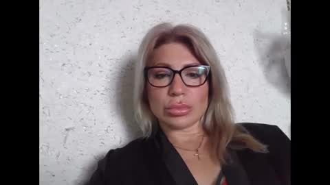 Snapshot of fox_red_lady7 chatting on April 6, 2026, 6:14 am fox_red_lady7 online show from April 6, 2026, 6:14 am