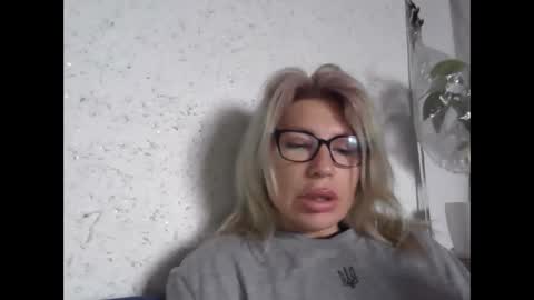 Snapshot of fox_red_lady7 chatting on April 8, 2026, 7:41 am fox_red_lady7 online show from April 8, 2026, 7:41 am