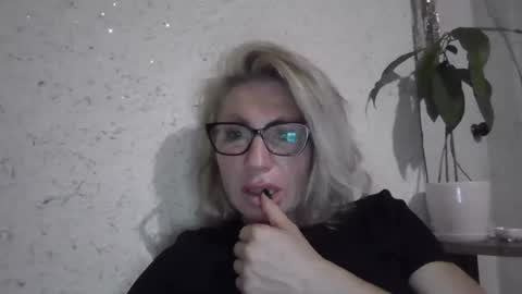 Snapshot of fox_red_lady7 chatting on May 8, 2026, 7:30 pm fox_red_lady7 online show from May 8, 2026, 7:30 pm