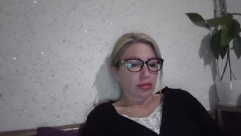 Snapshot of fox_red_lady7 chatting on May 11, 2026, 6:38 pm fox_red_lady7 online show from May 11, 2026, 6:38 pm